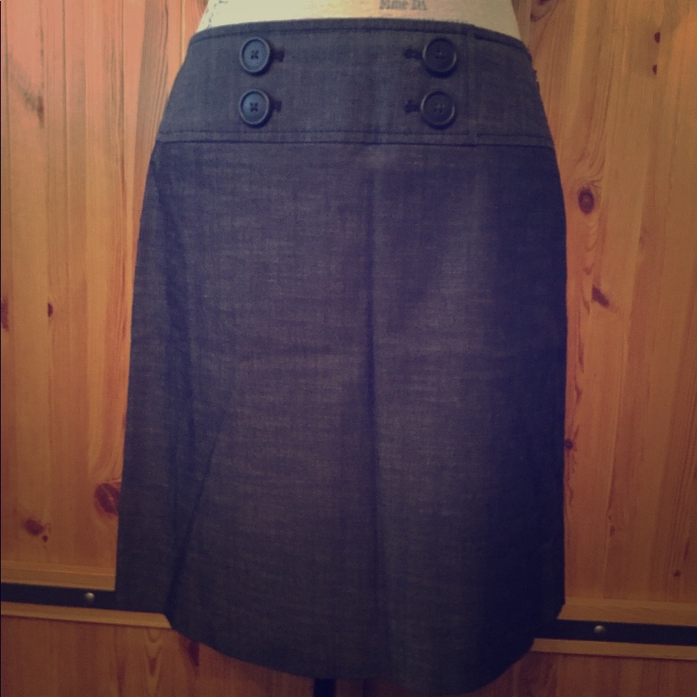 Short pencil like skirt